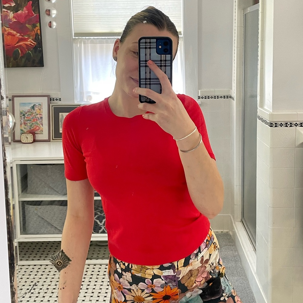 ANN TAYLOR SHORTSLEEVED RED KNIT XXS